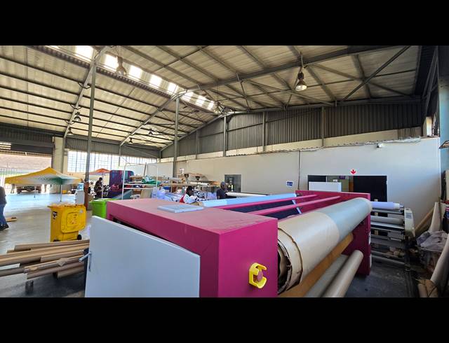 954M² WAREHOUSE TO LET IN SPARTAN